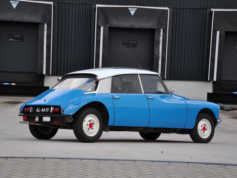  Citroen ID19 Rally Car 1967 года  (фото 3 из 3)